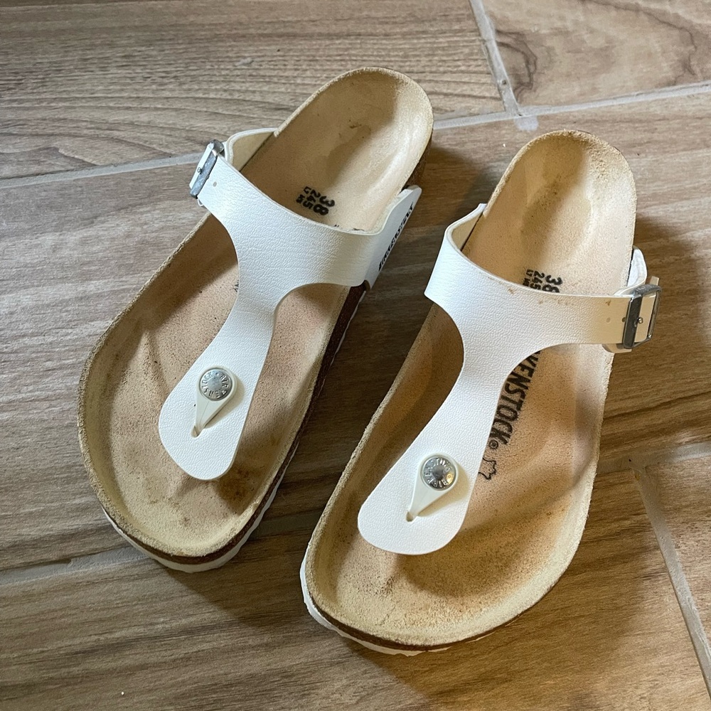Birkenstock Gizeh White Leather Sandals
